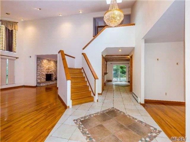 Foto del edificio - 35 Juniper Ln
