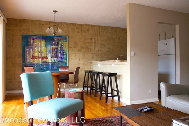 Building Photo - 1 br, 0.5 bath House - 4726 Belleview Apt #7