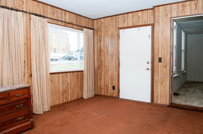 Building Photo - 553 Buttermilk Pike