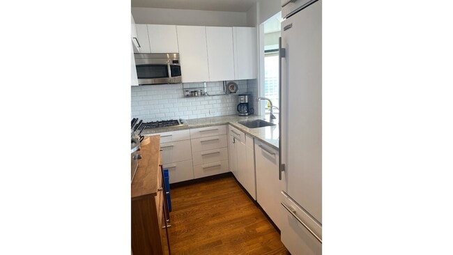 Photo - 150 W 56th Street Unit 5106 Apartment