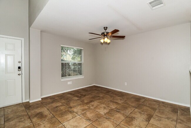Foto del edificio - 1021 Shadow Creek Blvd