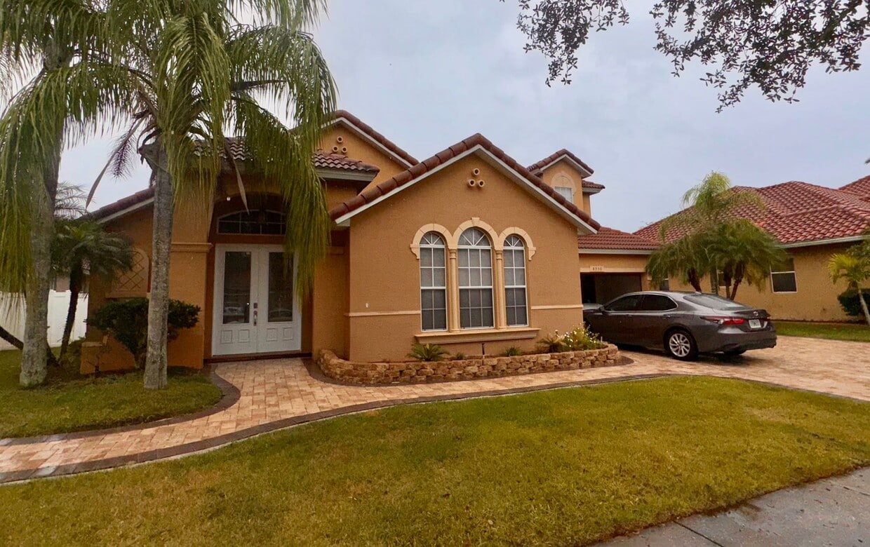 5 Bedroom 4 Bath East Orlando home in Fountains at Rio Pinar! - 5 Bedroom 4 Bath East Orlando home in Fountains at Rio Pinar!