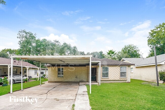 Building Photo - 2518 S San Antonio St