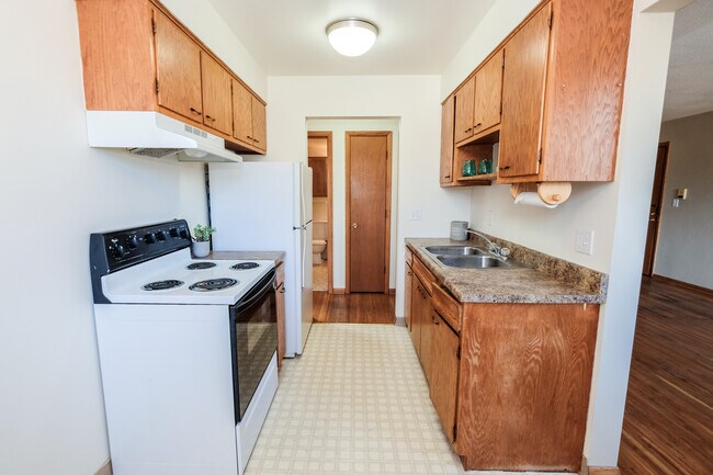 Building Photo - Randolph Apartments | 1172