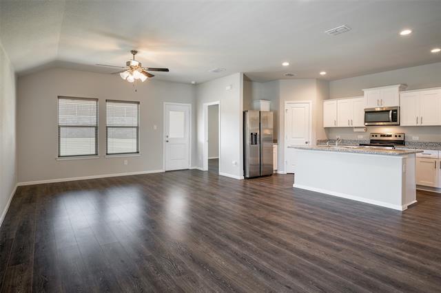 Building Photo - 16533 Club Springs Ln