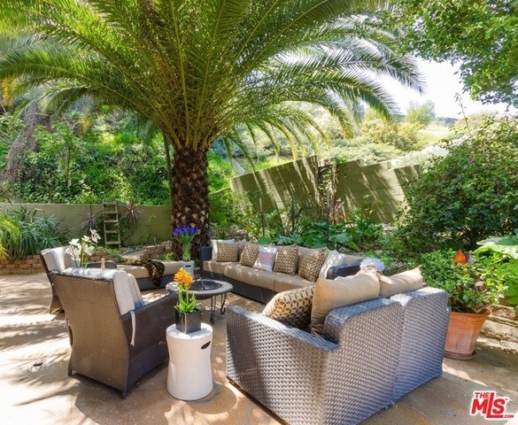 Foto principal - 8100 Mulholland Terrace