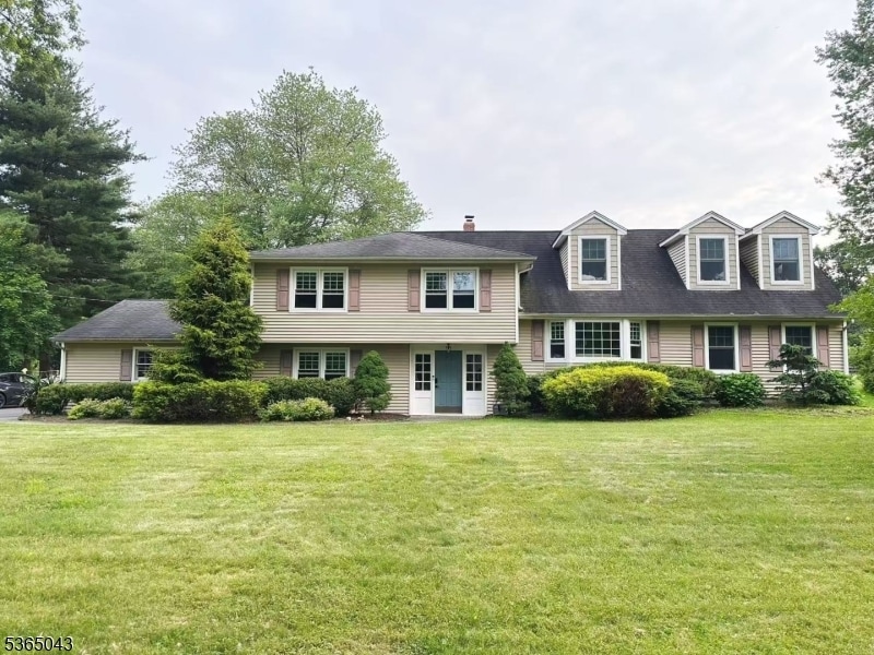 Primary Photo - 21 Meadowview Rd
