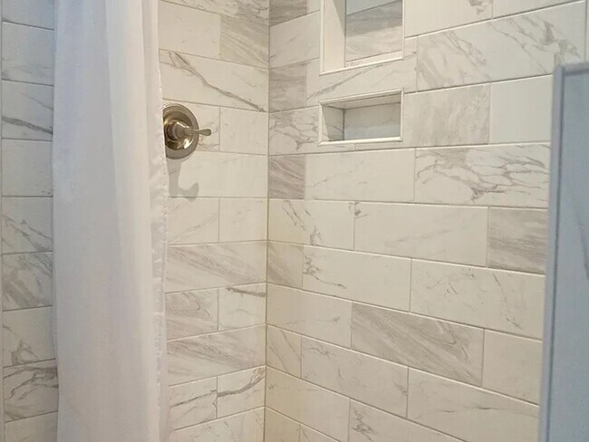 Building Photo - Charming & Spacious 3-Bedroom Home for Rent in Serene Manchaca!