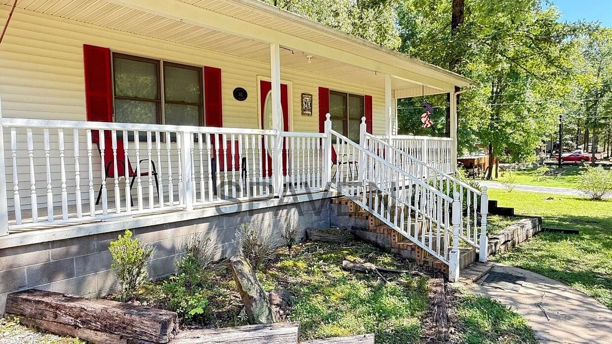 Primary Photo - Cute Country Home in Kentucky Lakes