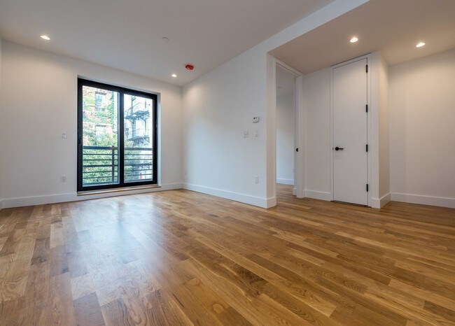 Foto del edificio - 724 5th Ave