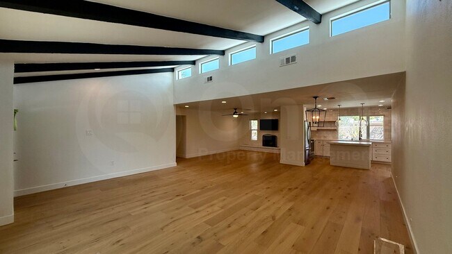 Building Photo - 3311 E Hatcher Rd