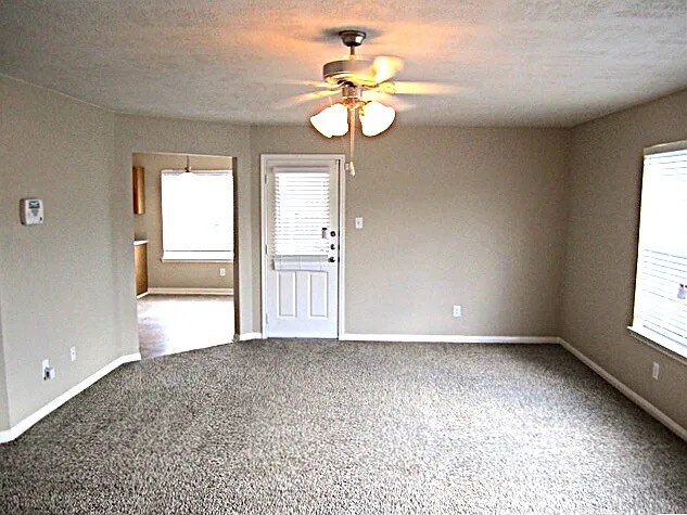 Building Photo - 1018 Redcrest Springs Ct