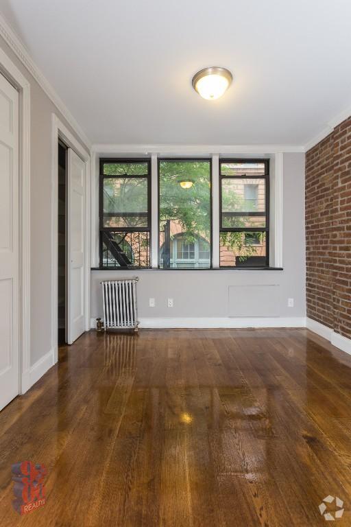 Building Photo - 145 E 26th St