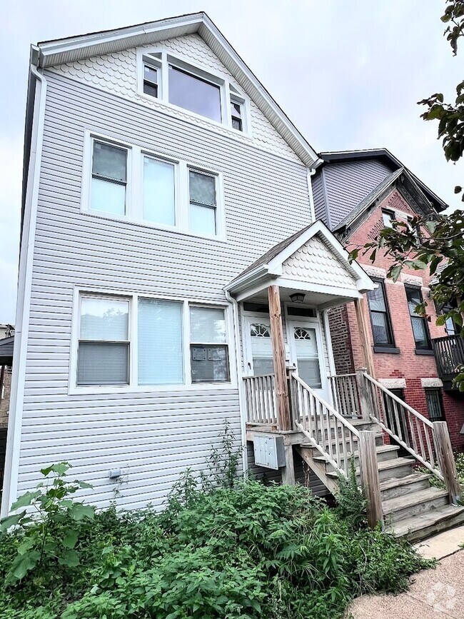 Building Photo - 2306 N Hoyne Ave