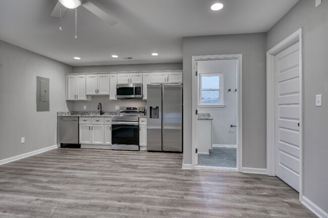 Photo - 6722 Brentwood Ave Apartment