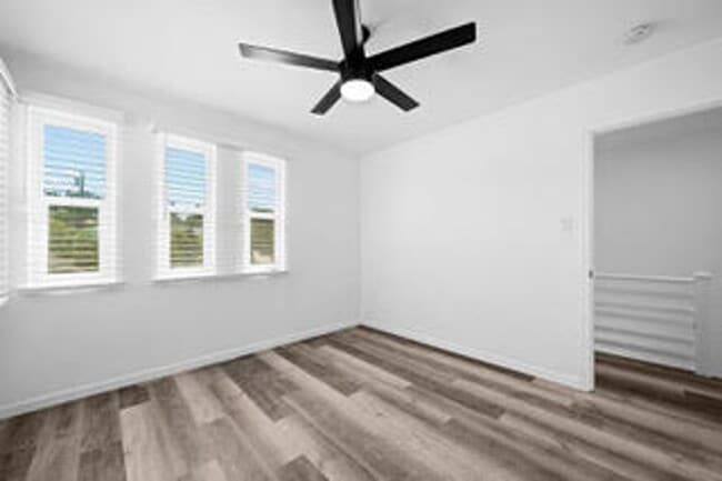 Foto del edificio - 2136 Drescher St