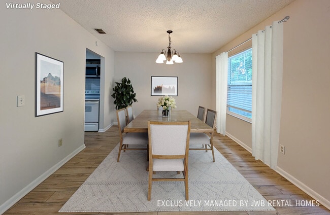 Building Photo - 10760 Knottingby Dr