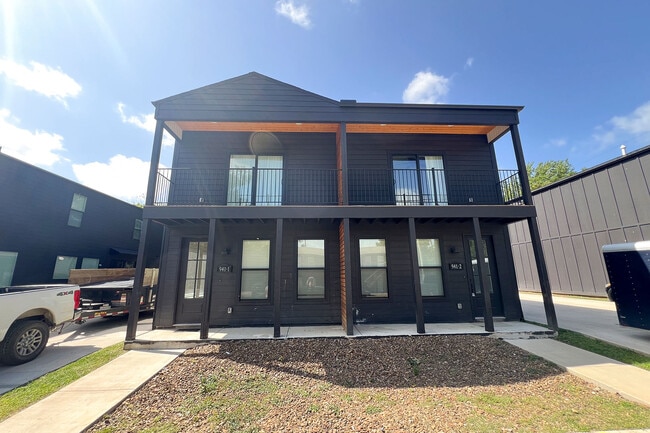 Foto del edificio - 933 W Holly St