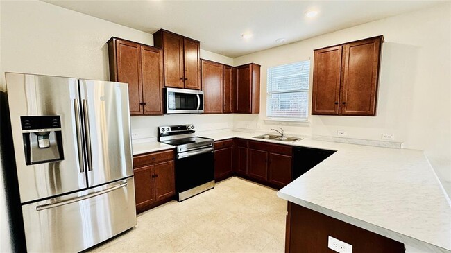Building Photo - 901 Sawbuck Dr