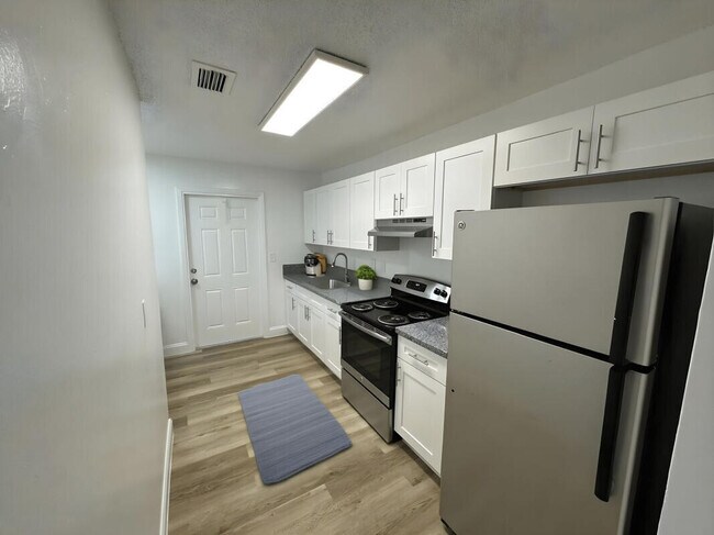 Building Photo - 5207 Wallis Rd