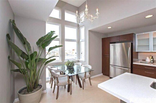 Foto del edificio - 3208 Pierce St