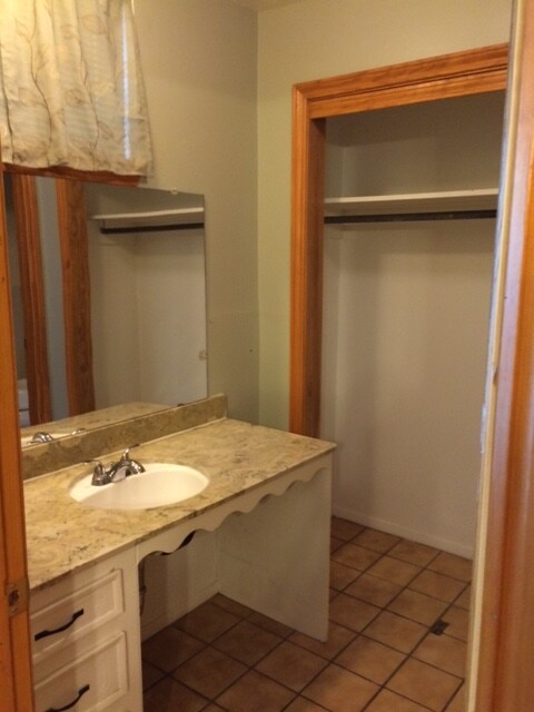 Building Photo - 4711 W Alabama St