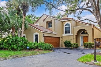 Building Photo - 6885 NW 75th Pl