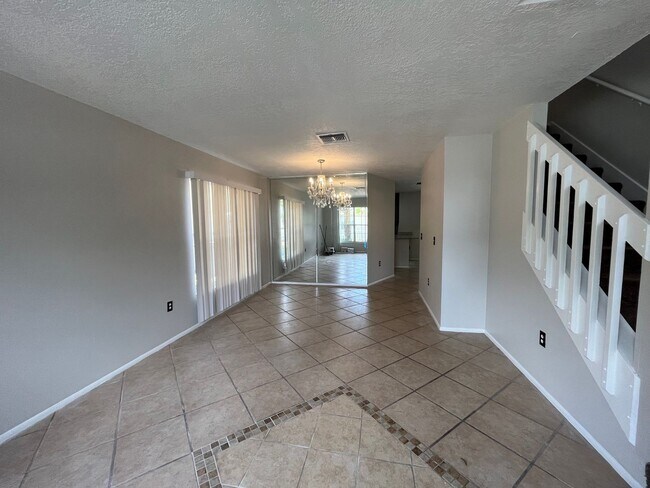 Foto del edificio - 820 Stone Chapel Ct