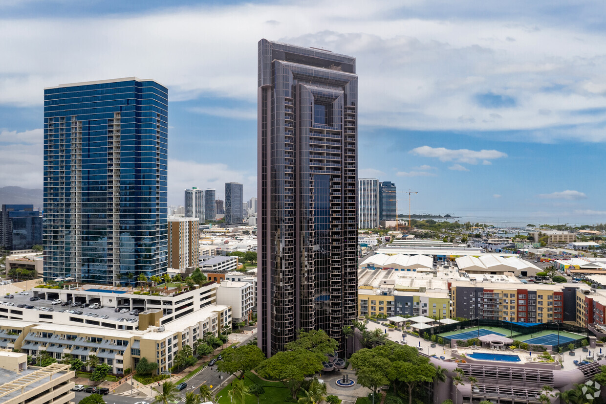 Primary Photo - One Waterfront Towers