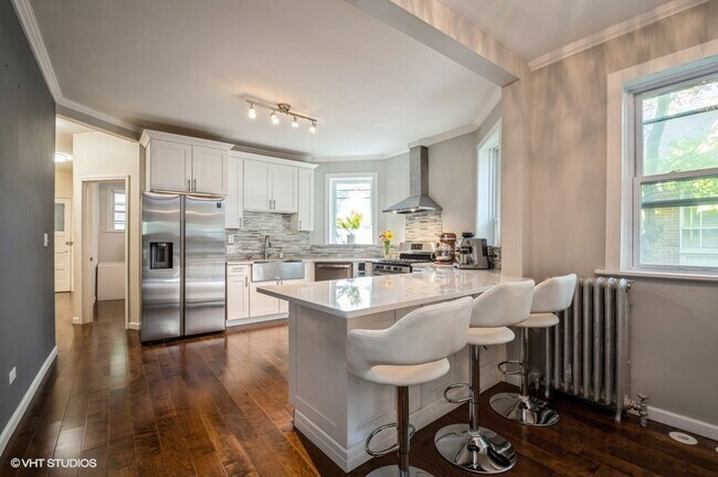 Foto del edificio - 647 Asbury Ave