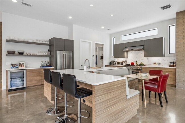 Foto del edificio - 4532 Sunburst St