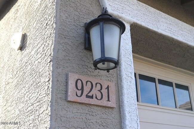 Building Photo - 9231 W Montecito Ave