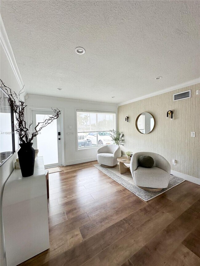 Building Photo - 4720 SW 89th Pl