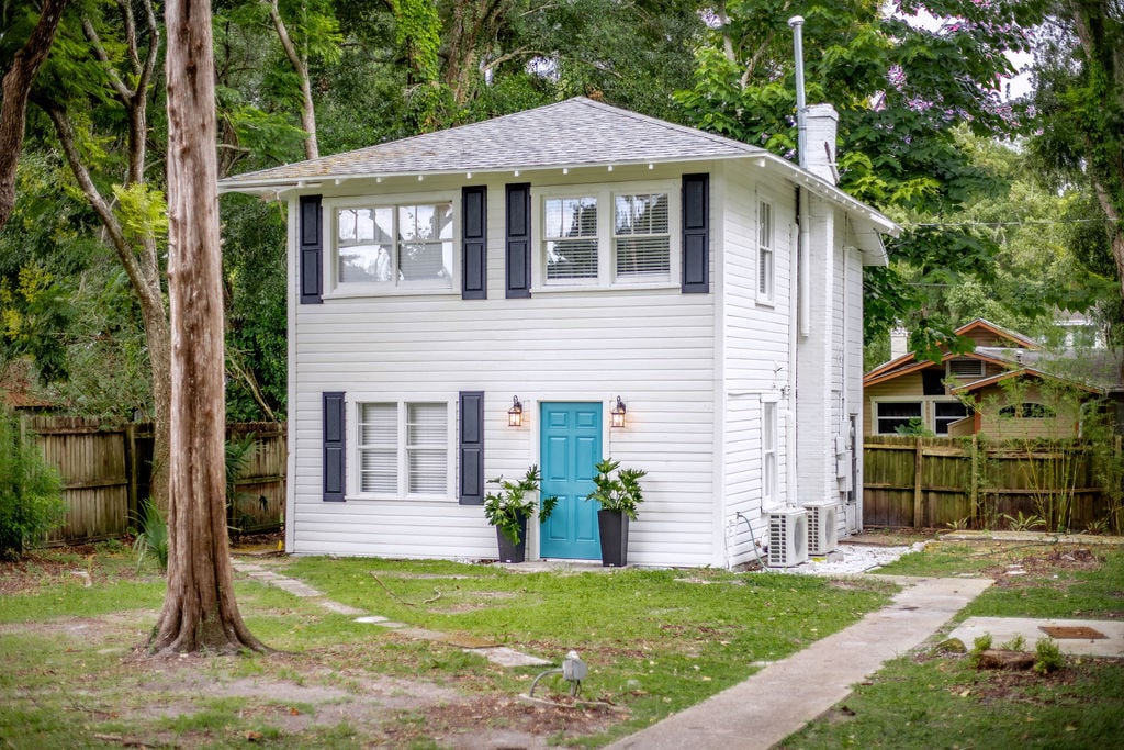 437 E Rich Ave, DeLand, FL 32724 Room for Rent in DeLand, FL