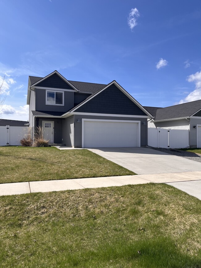 Building Photo - 5852 W Irish Dr