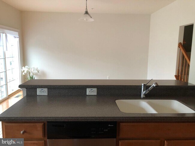 Foto del edificio - 9834 Snow Bird Ln