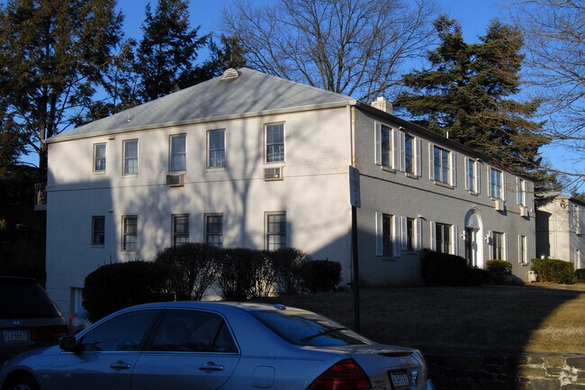 Foto del edificio - 325 Haverford Ave
