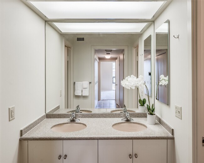 Foto del edificio - 5100 San Felipe St