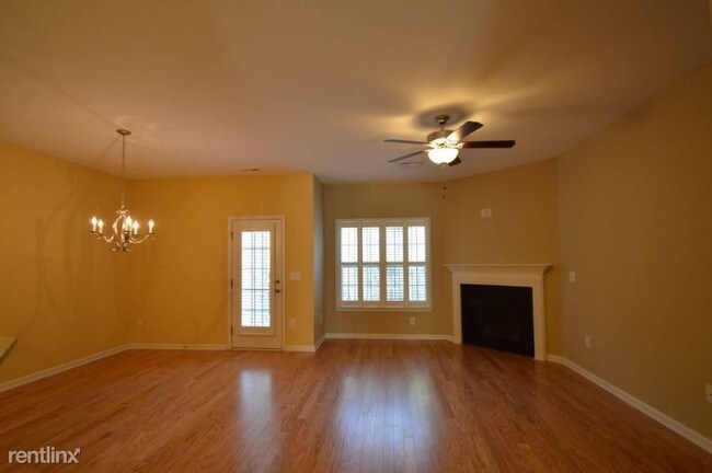 Building Photo - 3 br, 2.5 bath Townhome - 233 Cypress Hill Ln