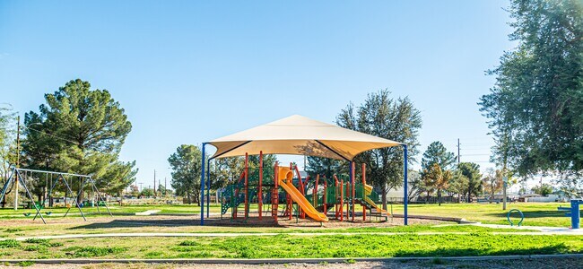 Foto del edificio - 2317 S Forgeus Ave