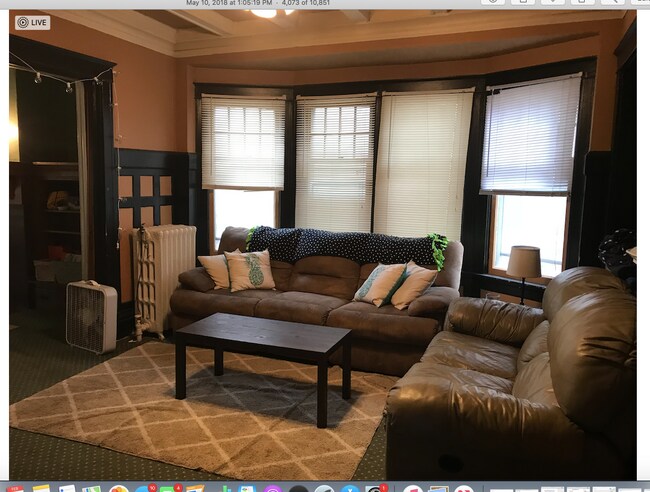 Foto del edificio - 2913 N Farwell Ave