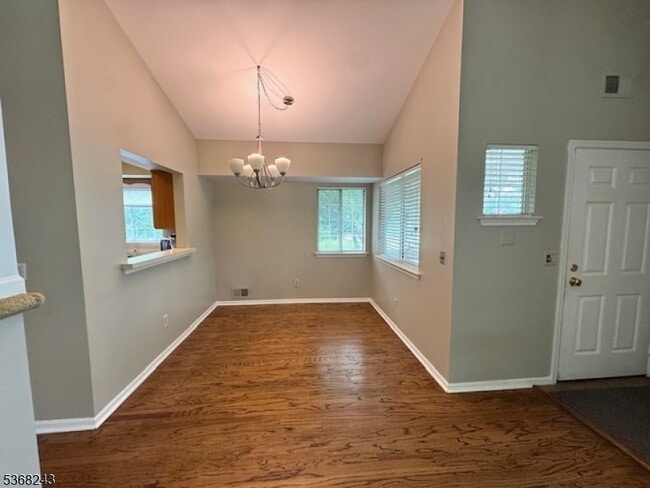 Building Photo - 64 Bentley Ct