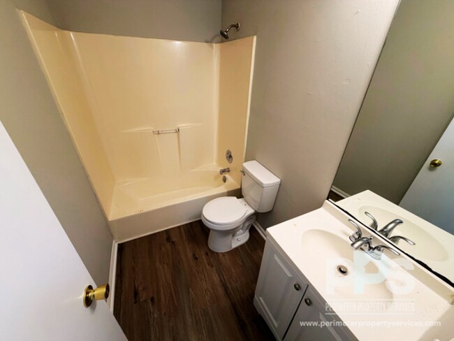 Building Photo - 7128 Greenway Cove SW