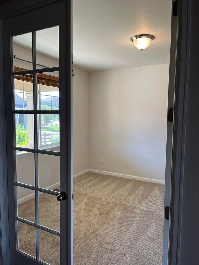 Building Photo - Beautiful 5 bedroom home in highly desirable Copperleaf Neighborhood! Fenced in Yard!