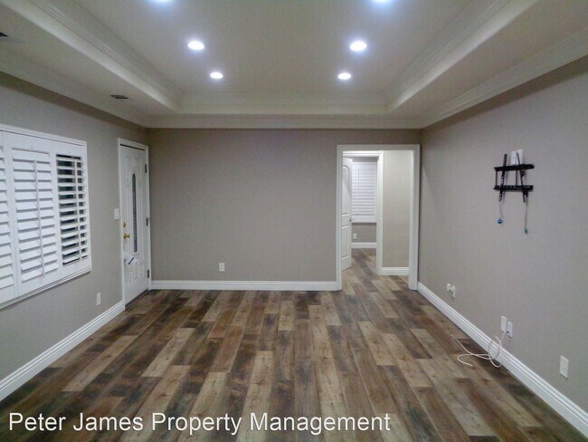 Building Photo - 3 br, 1 bath House - 10108 Colima Rd