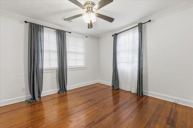 Building Photo - ? Move-In Special — Limited Time Only! ? Move in on or before December 31st, 2025, and enjoy $200...