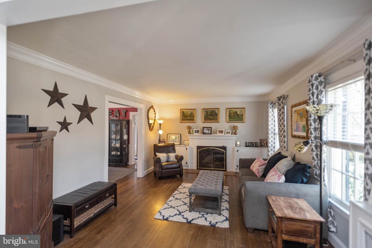 Foto principal - 6301 Blenheim Rd