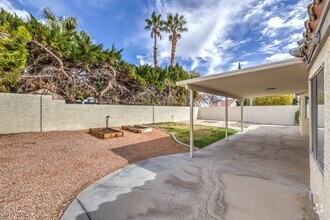 Building Photo - 10024 Sail Landing Ct