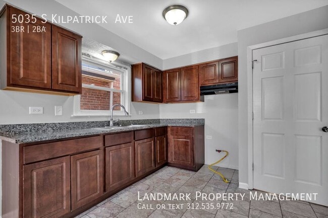 Building Photo - 5035 S Kilpatrick