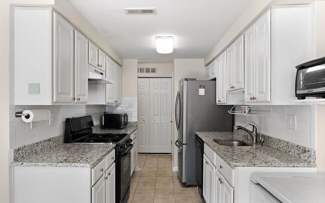 Building Photo - 118 Aspen Ct